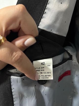 Chaqueta de traje negra (tienda local)