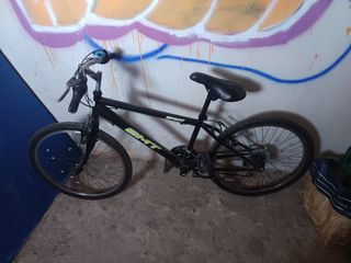Bicicleta BMX Negra