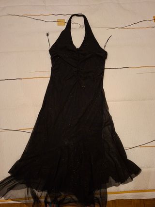 Vestido de fiesta negro con brillos