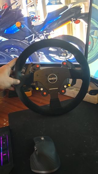Aro Thrustmaster Sparco R383
