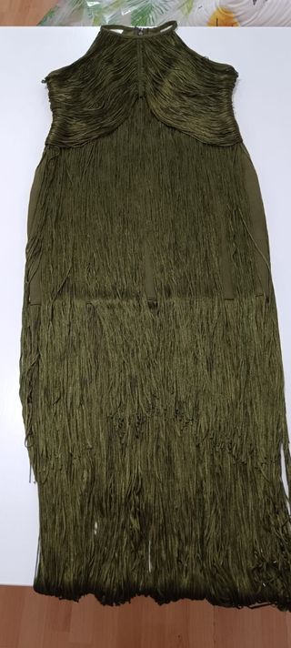 Vestido de fiesta con flecos