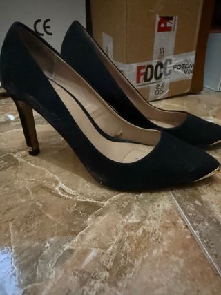 Zapatos de tacón negros