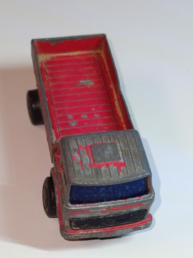 CAMION MERCEDES BENZ 1/64 MATCHBOX LESNEY