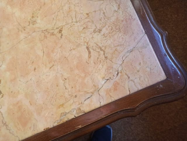 Mueble de salón madera y cristal