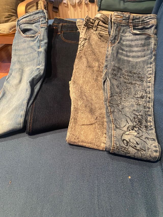 Lote 4 Vaqueros Niños talla 7/8