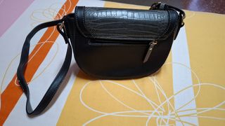 Bolso bandolera gris imitación piel nuevo