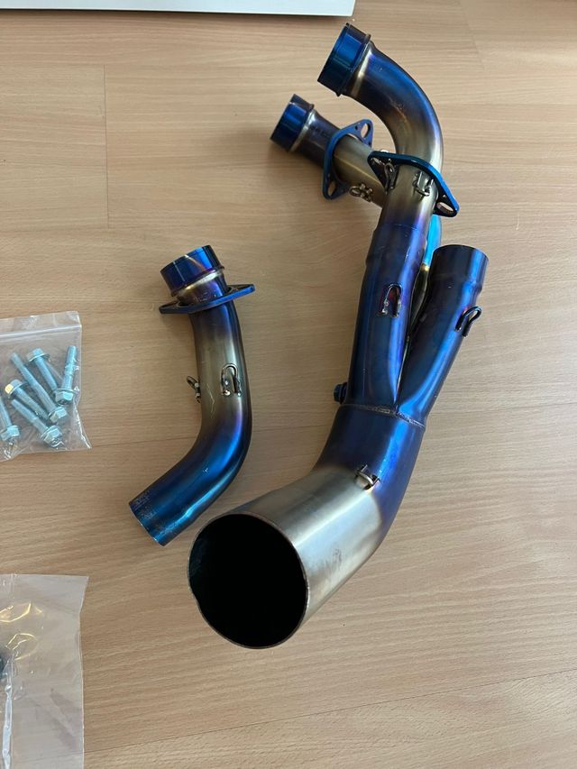 Línea Escape para Yamaha MT09 Azul