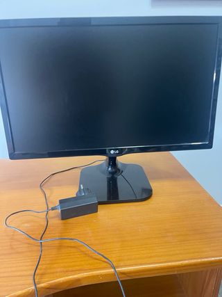 Pantalla LG Negra Como Nueva 1 puerto hdmi