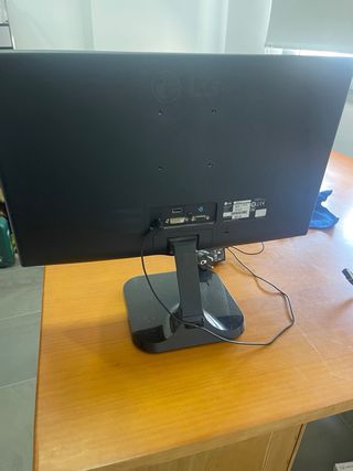 Pantalla LG Negra Como Nueva 1 puerto hdmi