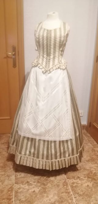 Traje regional huertana verde y blanco + can can 