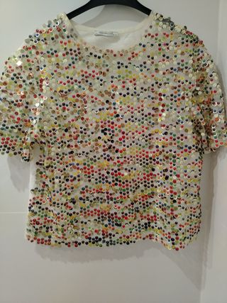 Camiseta fiesta Zara lentejuelas multicolor