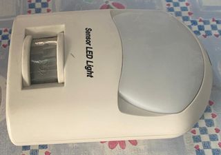 Lampada LED con sensore a batteria