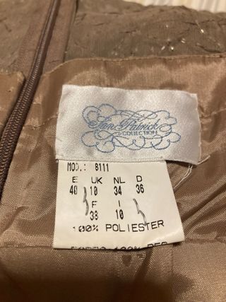 Vestido de Ceremonia Moka con Adornos