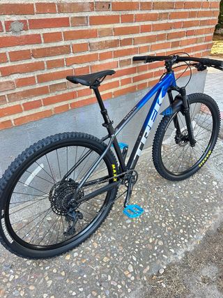 Bicicleta Trek Marlin 8 Azul