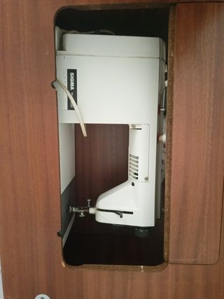 Maquina de coser Sigma Serie 2.000