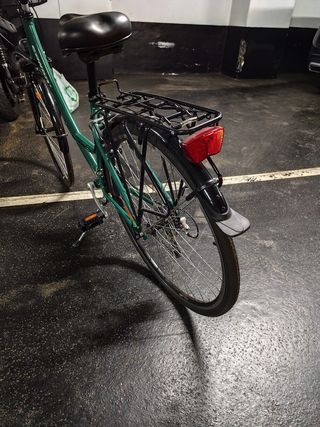 Bicicleta de paseo CONOR verde