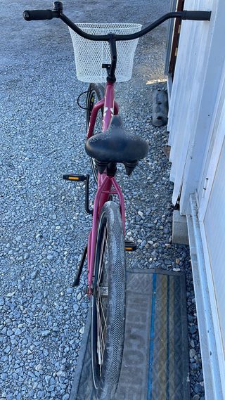 Bicicleta Electra Rosa con Cesta