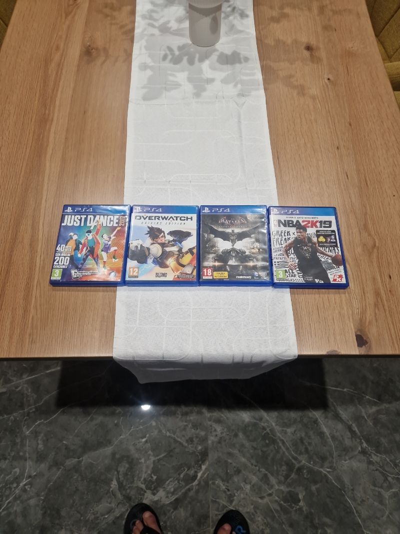 Imagen de Lote 4 Juegos PS4: Just Dance, Overwatch, Batman,