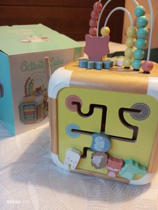 Cubo de Actividades de Madera Nuevo Eurekakids