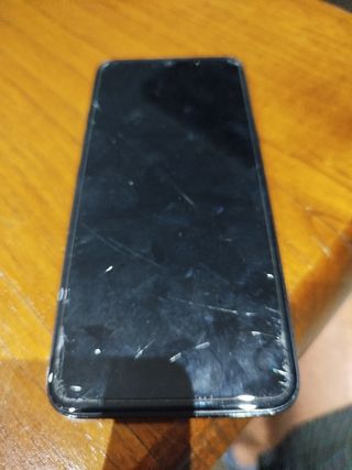    2 Telefoni  rotto nero un lg e uno Huawei 