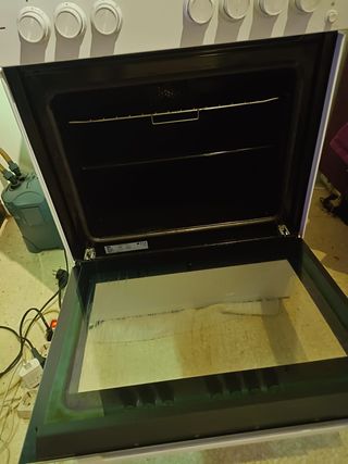 Cocina de gas con horno marca beko