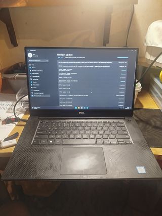 Dell XPS 9560 i7-7700 16GB RAM 256GB SSD GTX 1050