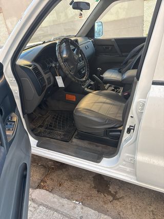 Mitsubishi Montero 2000