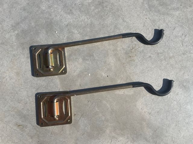 2 Porta biciclette da muro