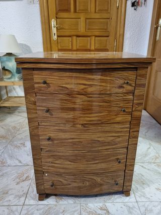 Máquina de coser Alfa antigua