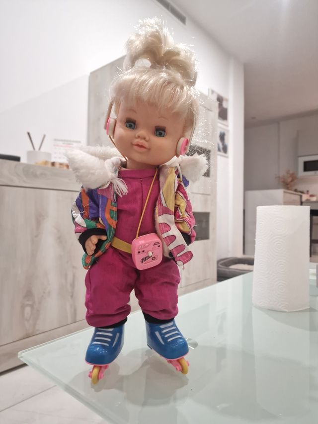 Muñeca Romy Jesmar Patines y Auriculares