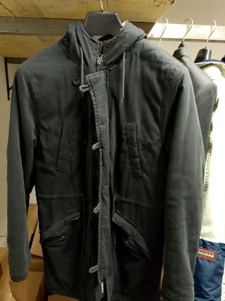 Giaccone Nero Taglia M prezzo trattabile 