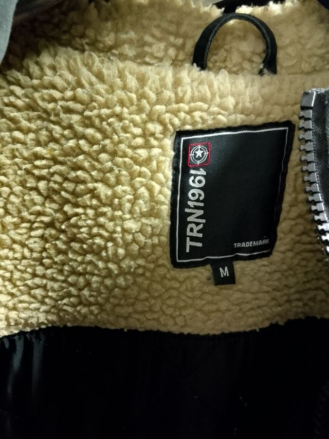 Giaccone Nero Taglia M prezzo trattabile 