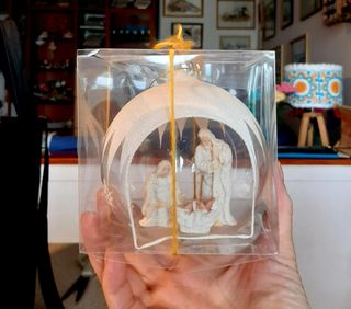 Palla di Natale con presepe