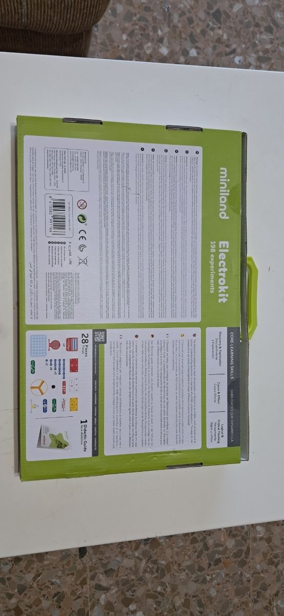 2 juguetes de electricidad