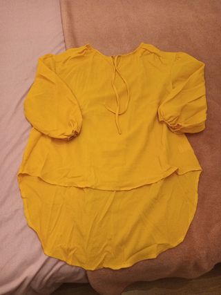 Blusa amarilla manga larga talla XL