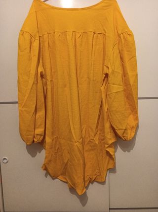 Blusa amarilla manga larga talla XL