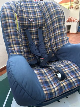 Sillita de coche a cuadros