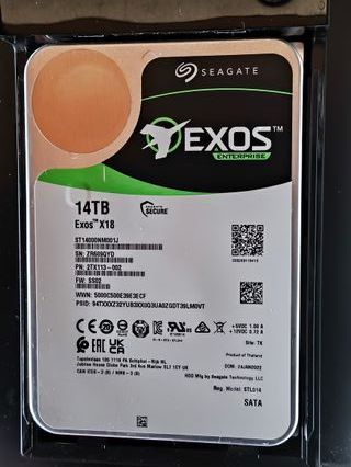 Seagate Exos X18 14TB SATA