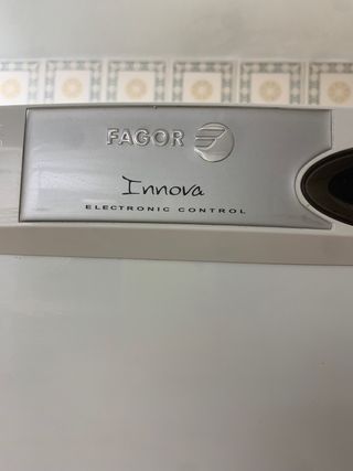Frigorífico Fagor 2 metros. leer