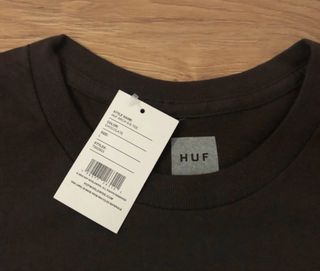 Camiseta HUF Logo Marrón Talla L