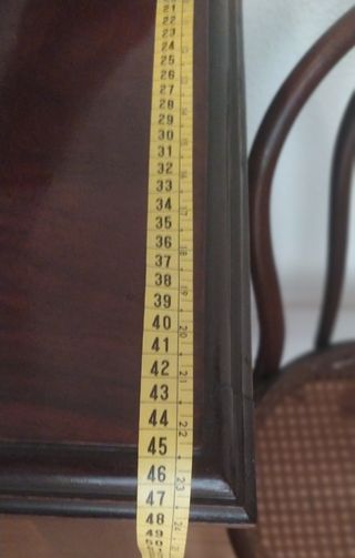 Aparador y 2 sillas vintage de madera