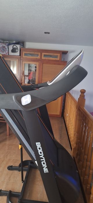 Máquina de Correr Bodytone DT22WIFI