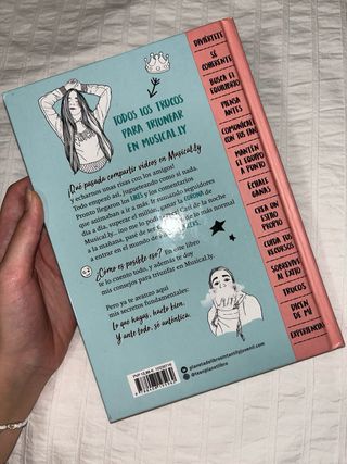 Libro de la influencer Mónica Morán