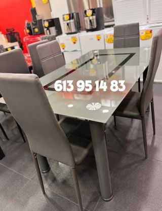 Mesa de comedor de cristal con 6 sillas