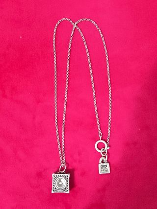 Collares de plata con colgantes