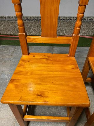 2 Sillas de madera por 10€