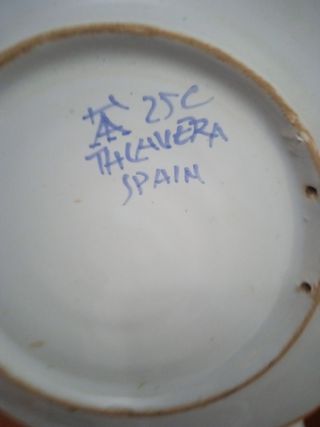 Plato de cerámica Talavera decorado