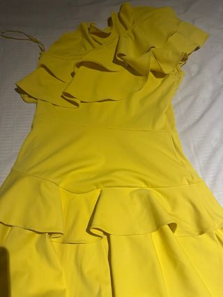 Vestido Camaleónica amarillo con volantes verano