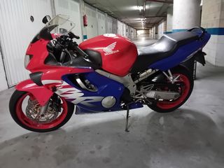 Honda CBR 600 F4
