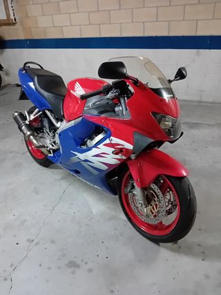 Honda CBR 600 F4